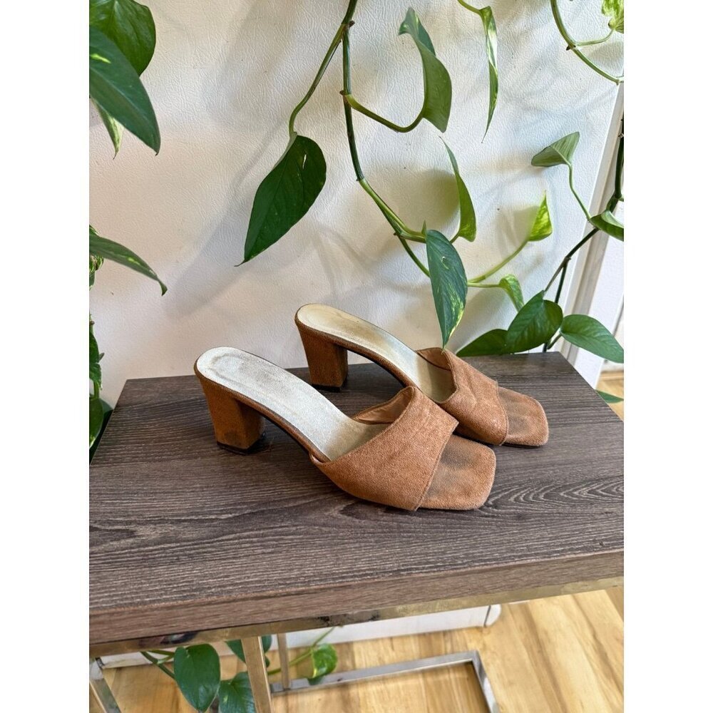 Women’s size 8 Brown peep toe heels
